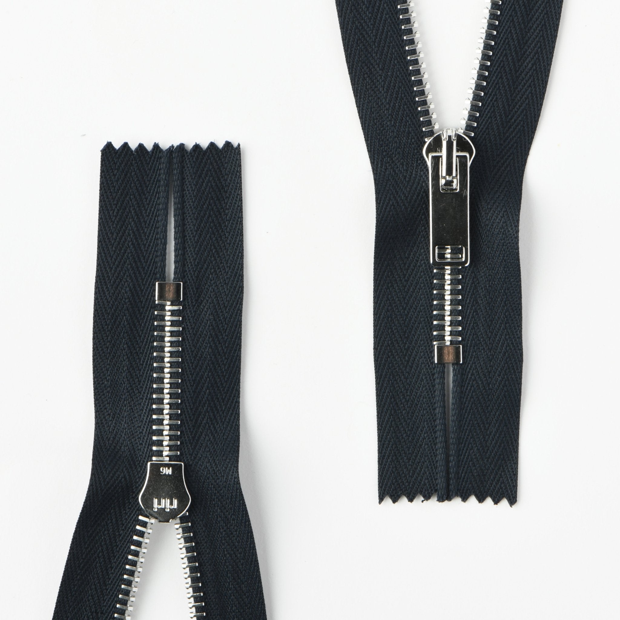 RIRI Silver Metal, M6, 3T, 24cm, Closed end zip - Galedi Pins