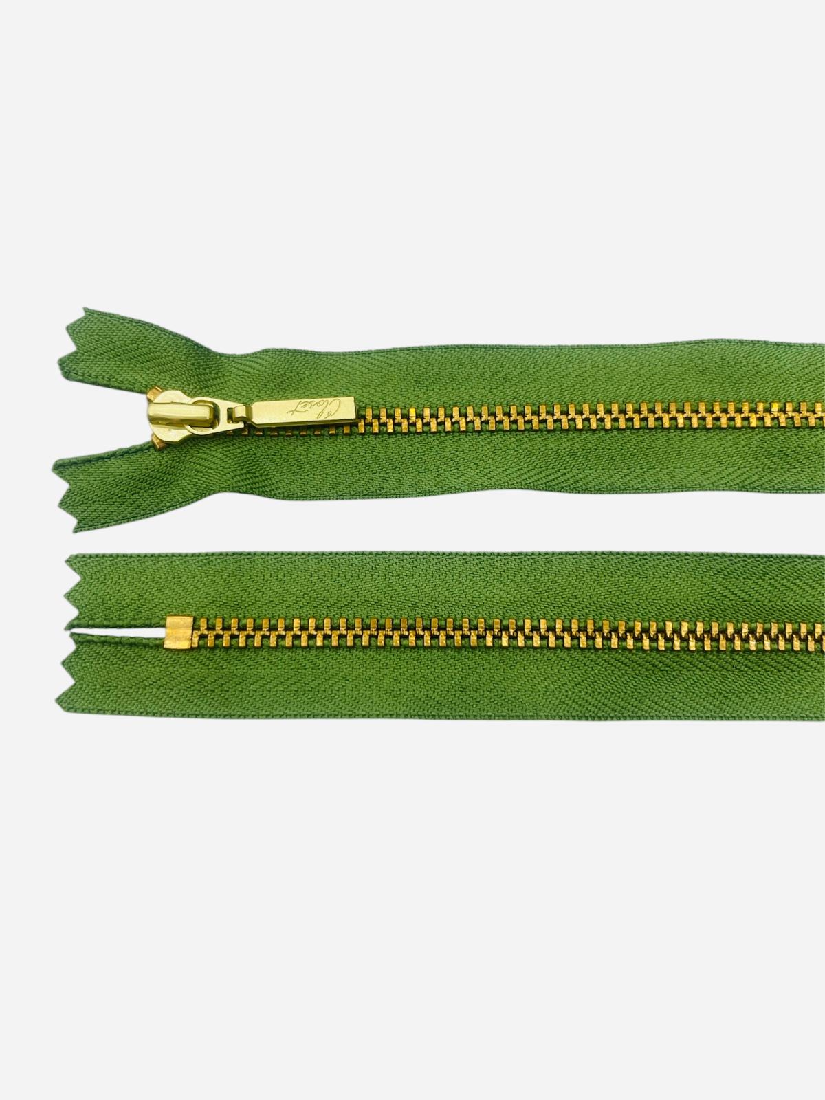 YKK Size 3 Closed End Gold Metal Zip | 55cm