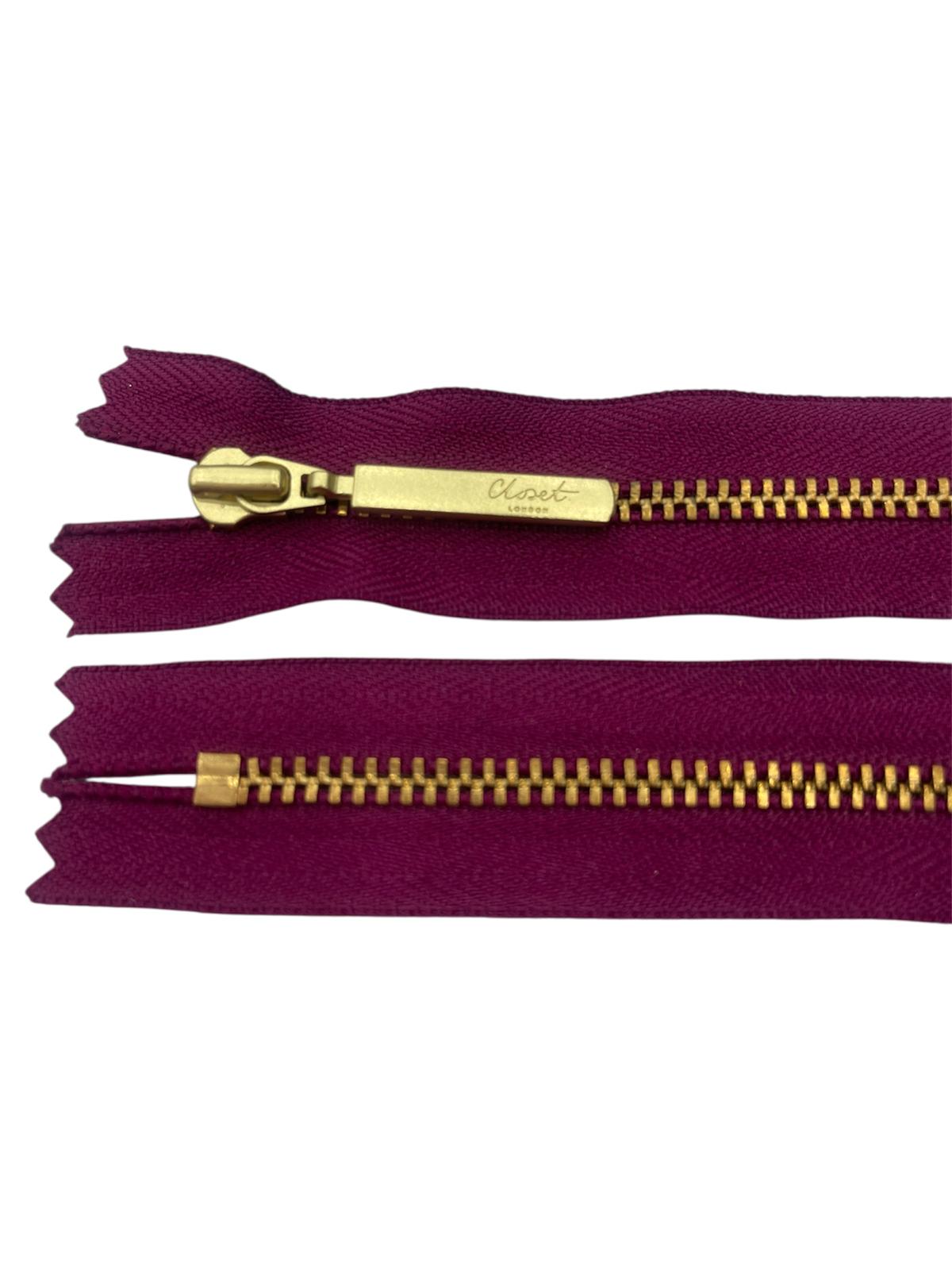 YKK Size 3 Closed End Gold Metal Zip | 55cm