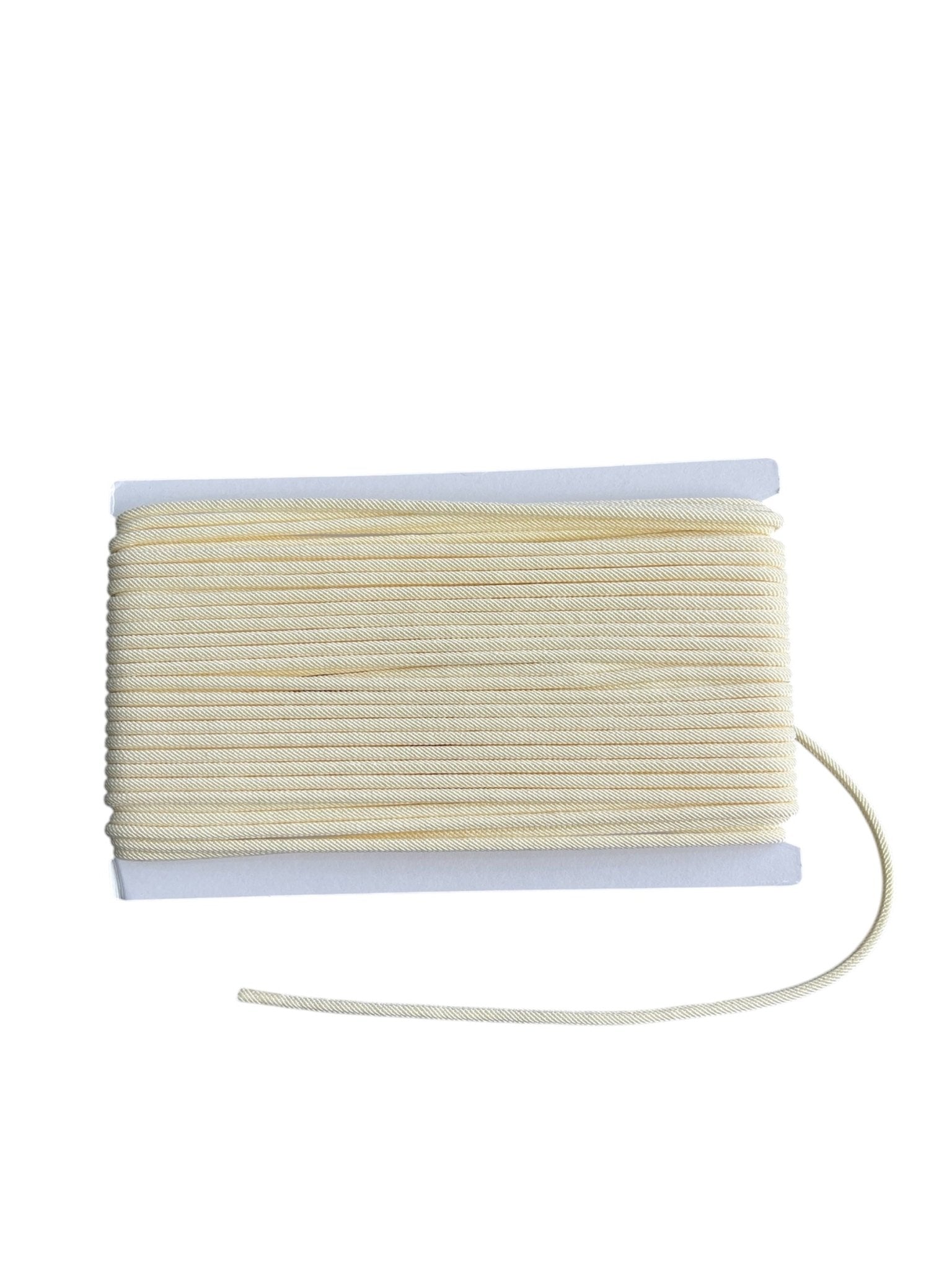 A spool of 5mm beige polyester cord with a length of 1 meter.