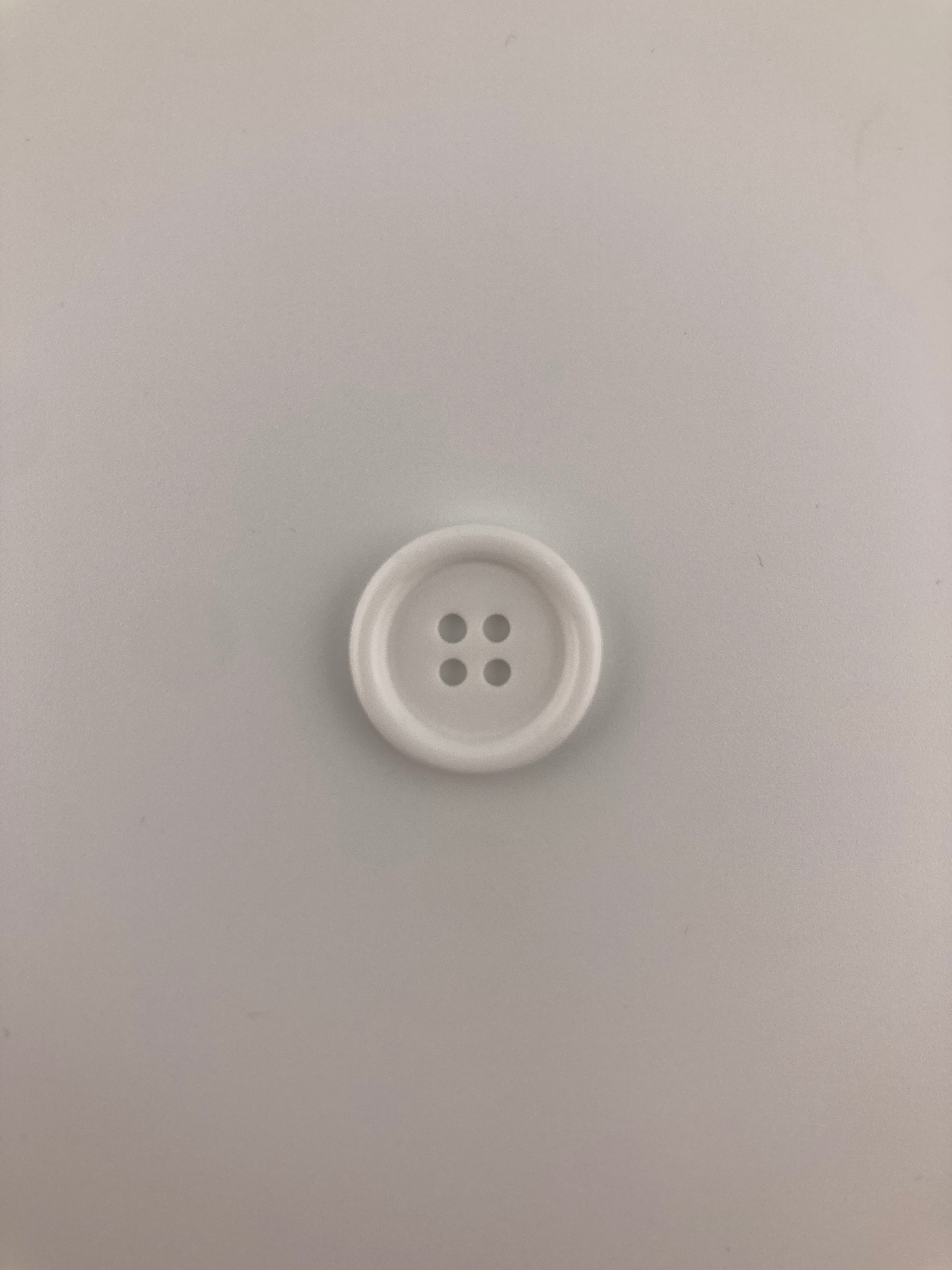Белая пуговица, 20 мм, 4 отверстия