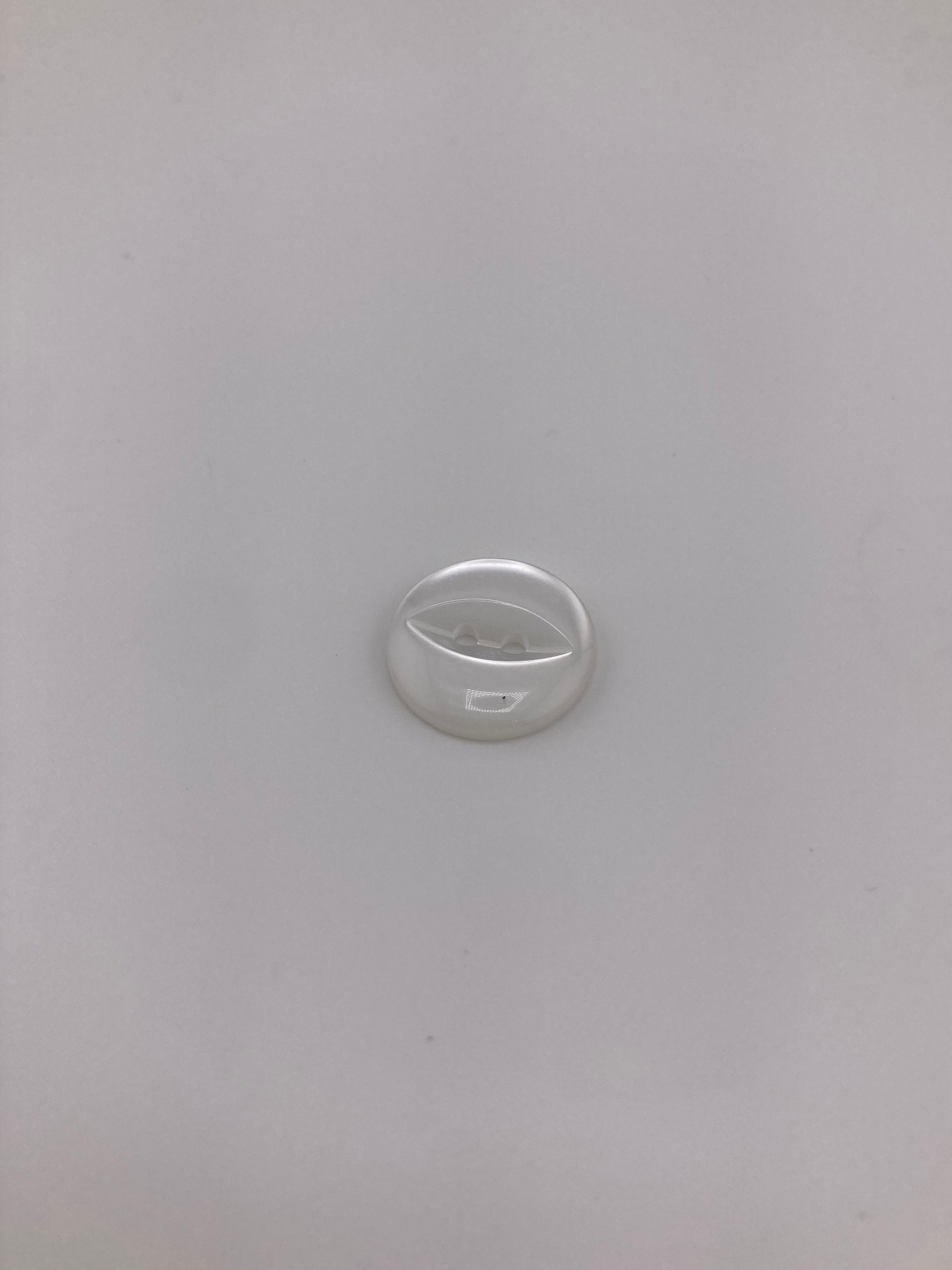 Перламутровая пуговица, 17 мм, 2 отверстия