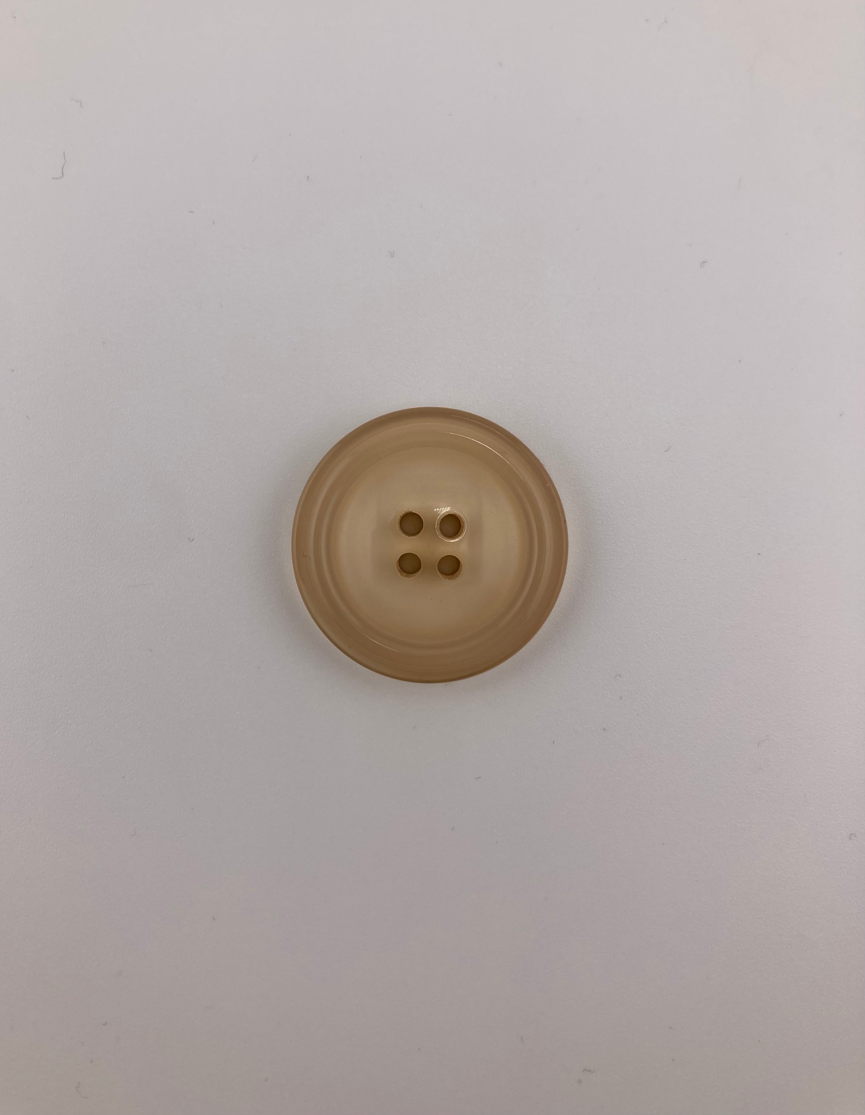 Пуговица бежево-розовая, 28 мм, 4 отверстия