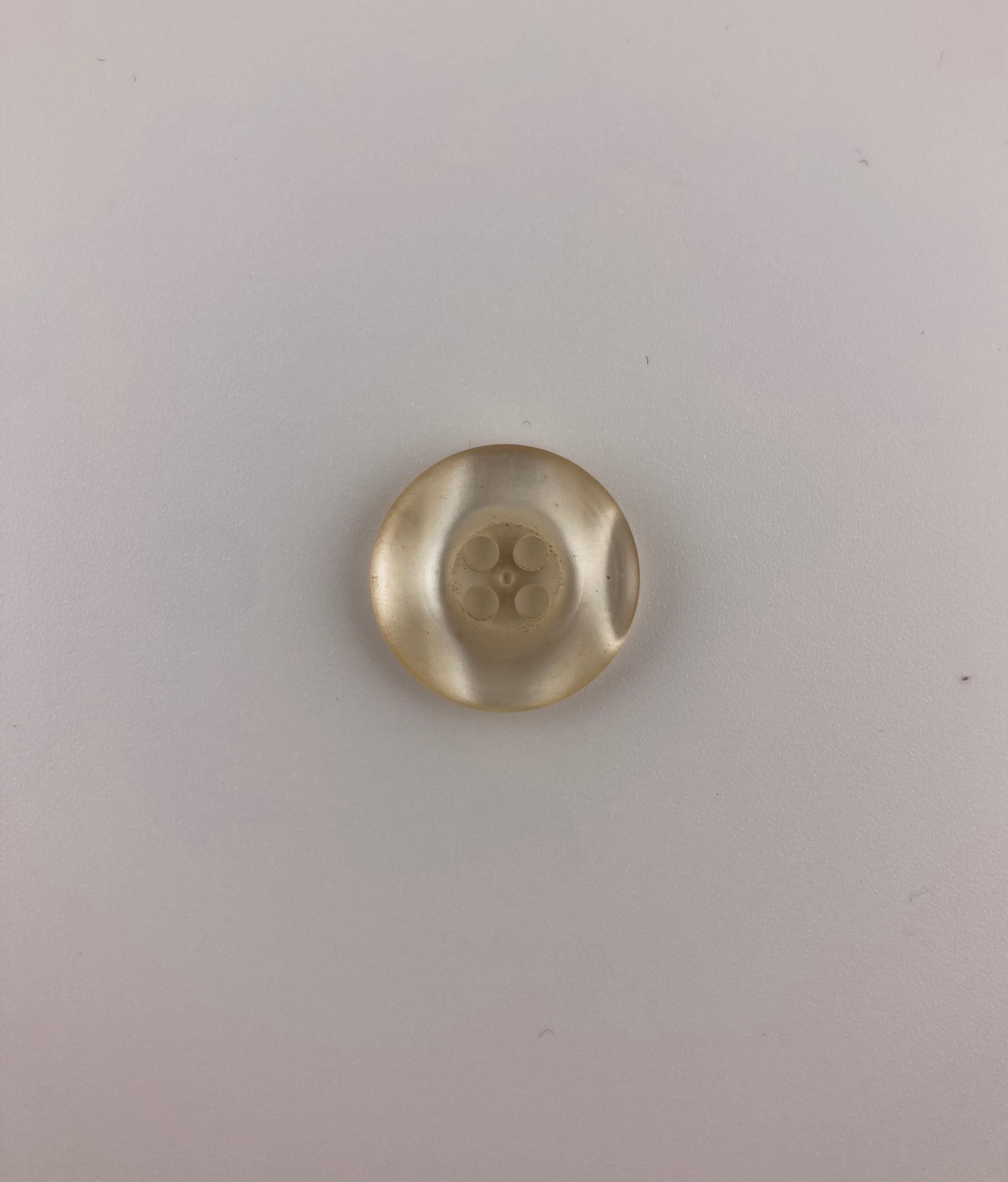 Пуговица цвета слоновой кости с перламутровым блеском, 19 мм, 4 отверстия