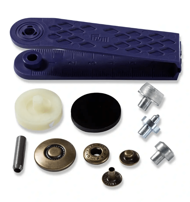 Non - sew press fastener anorak, Tyre design, 20mm antique brass - Galedi Pins