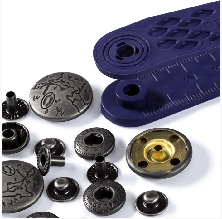 Non - sew press fasteners anorak, excursion design, 20 mm silver matt - Galedi Pins