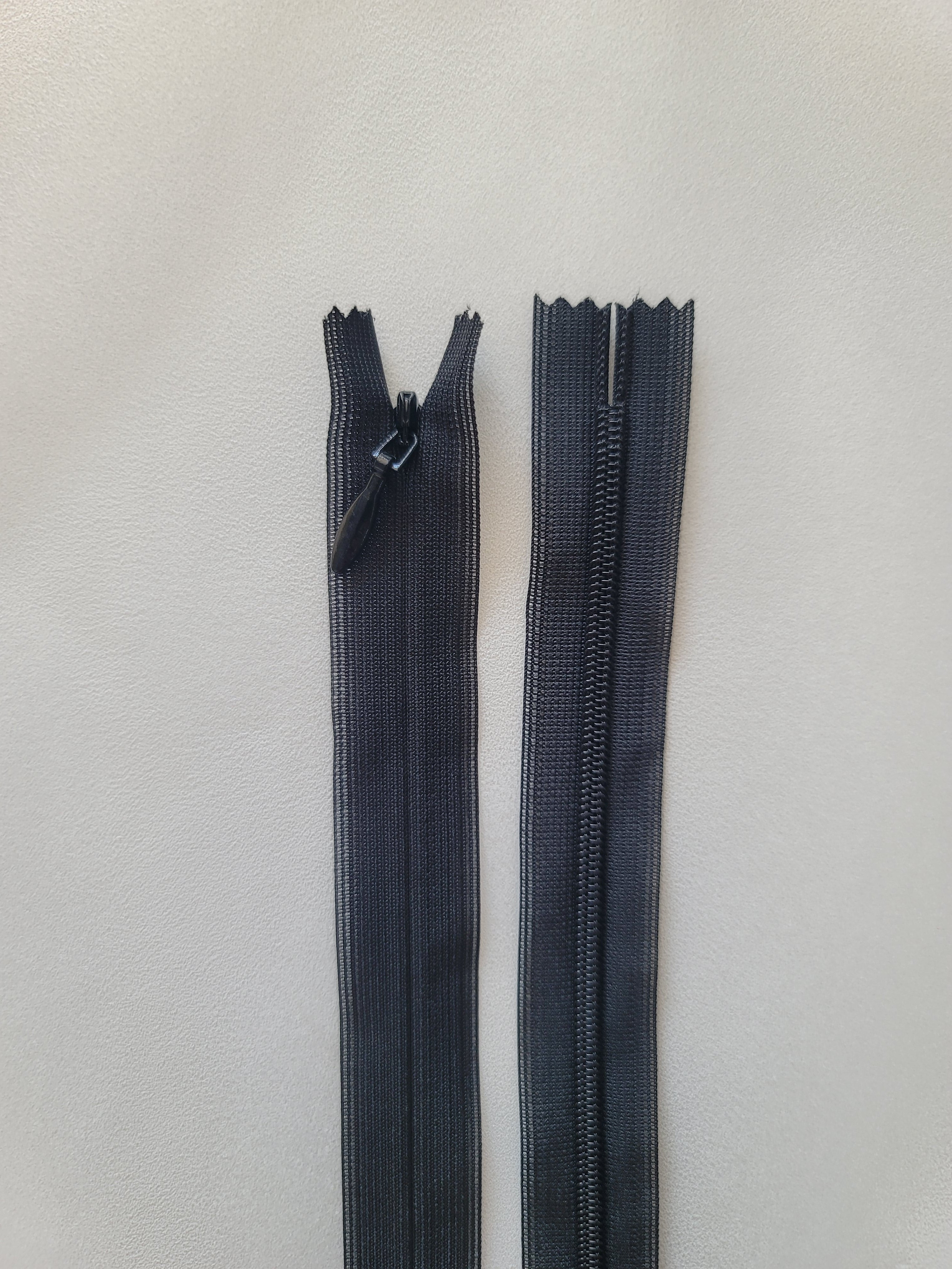 YKK Invisible Closed Ended Zipper – 120cm Length, 2cc Chain Size