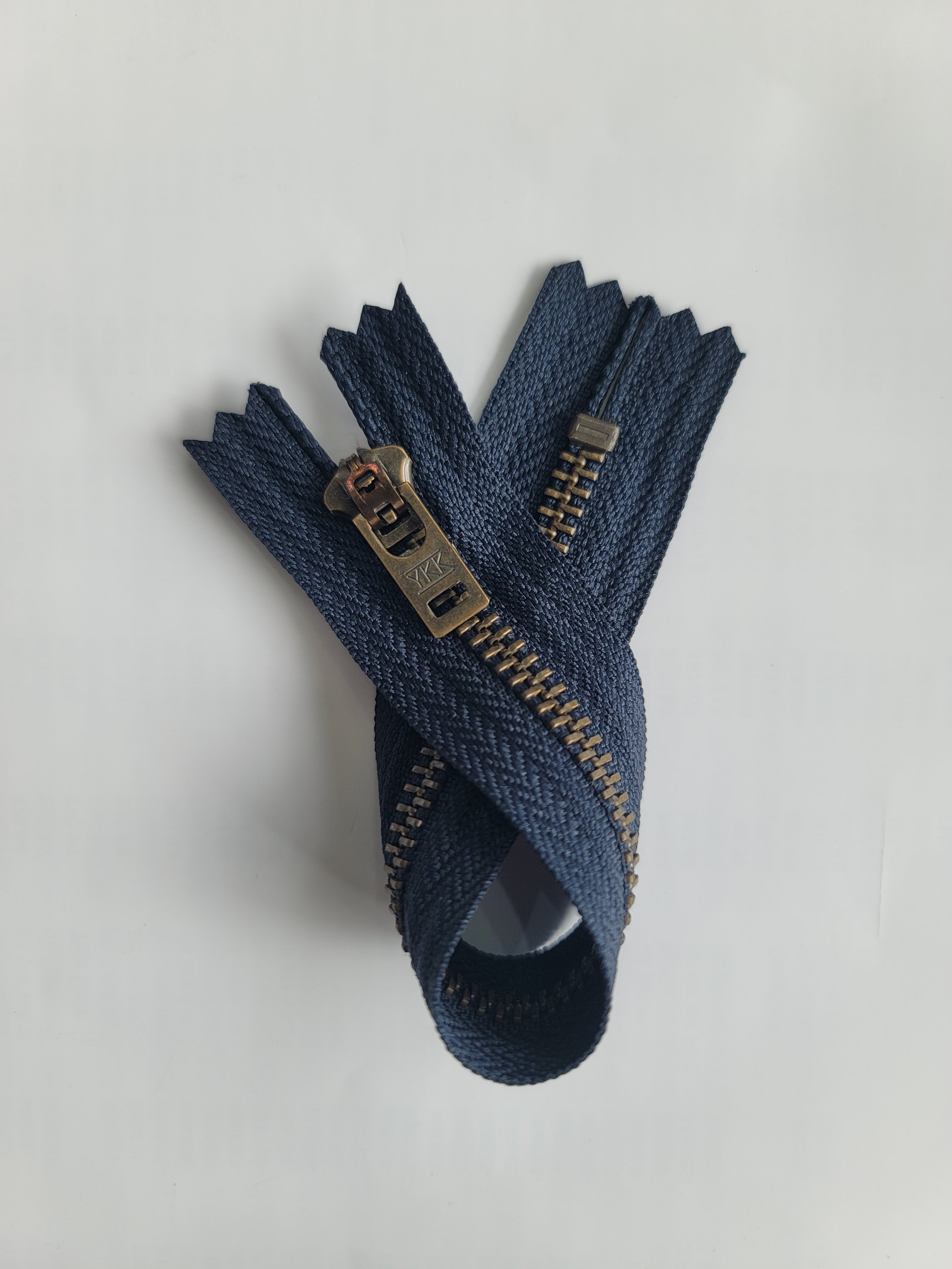 YKK C5 Closed End Zip – 18cm Antique Brass Metal Fastener