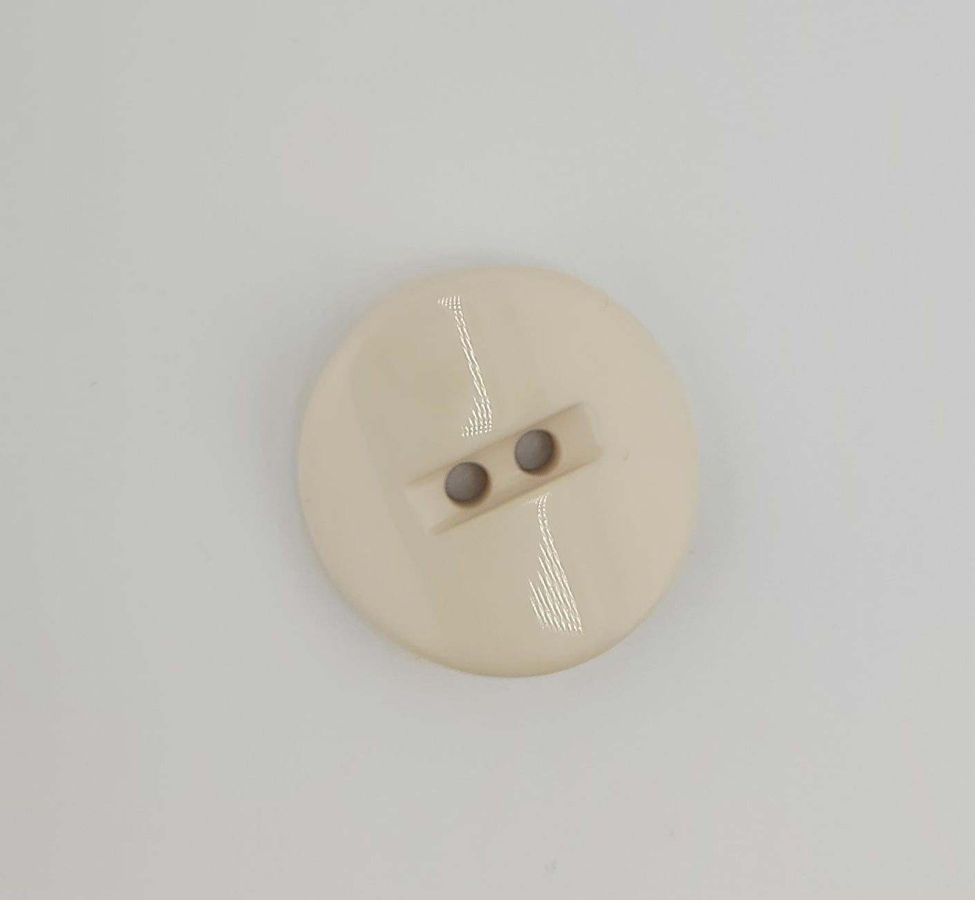 Curved 2-hole Buttons, 22mm