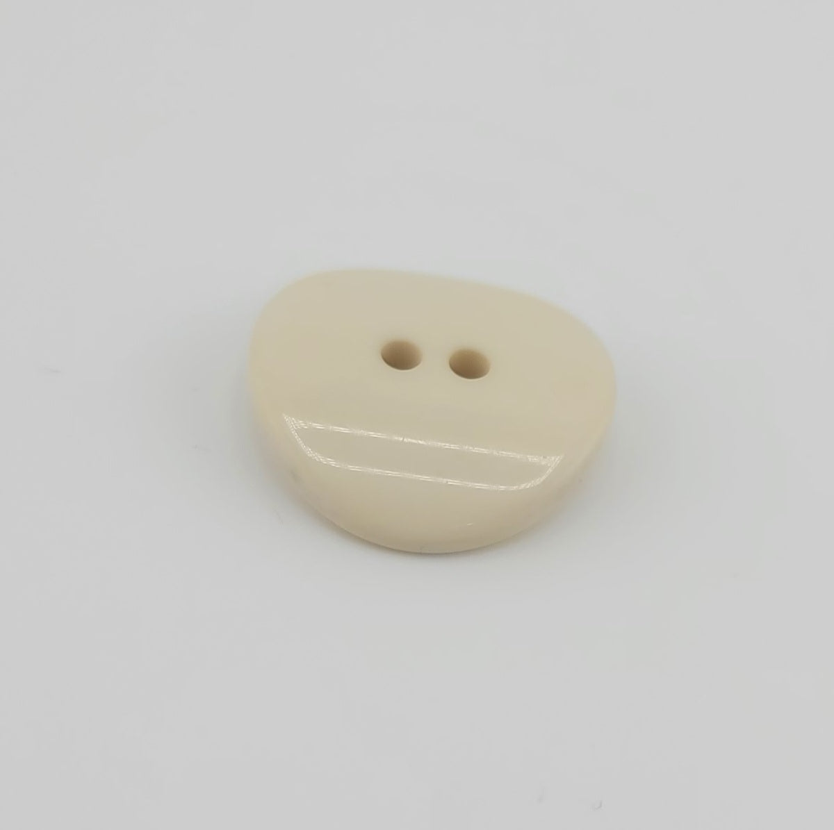 Curved 2-hole Buttons, 22mm