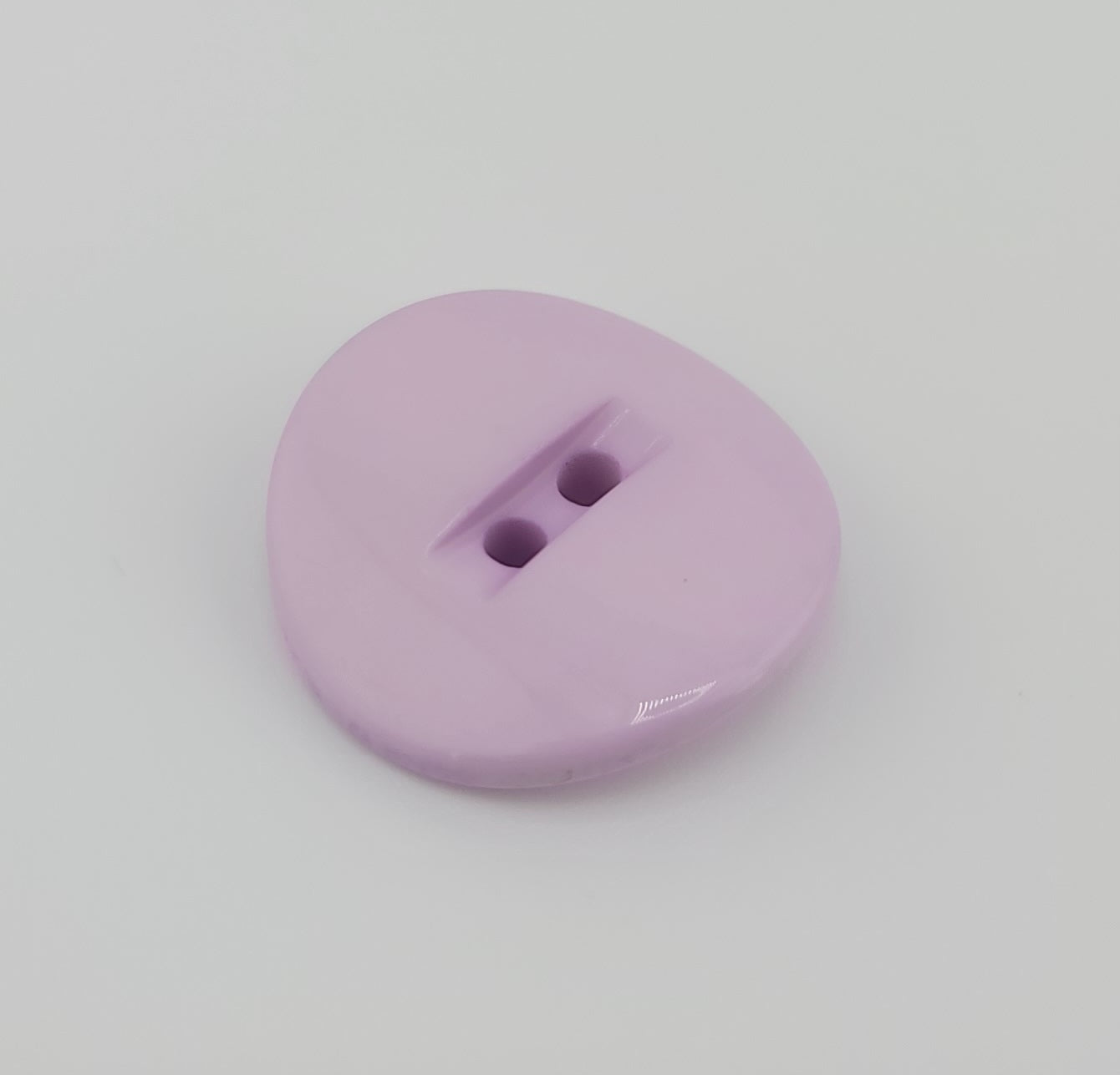 Curved 2-hole Buttons, 22mm