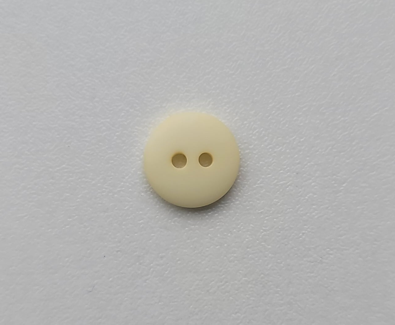 Polyester Button, Matte, 11mm