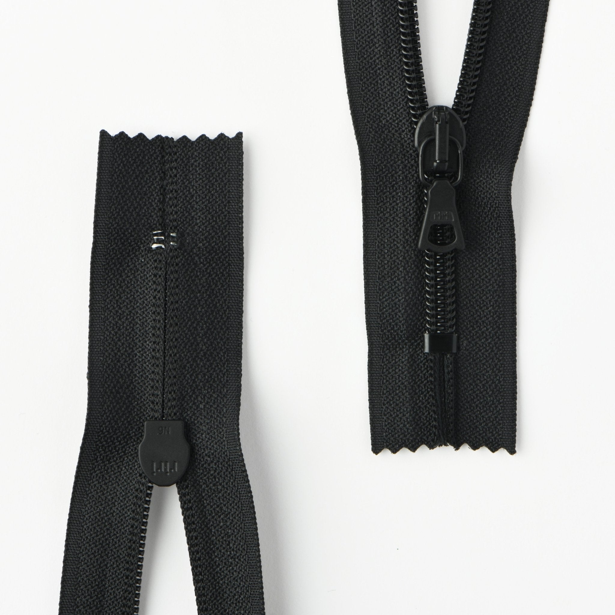 RIRI 25cm Black Chunky Zipper - Professional Grade