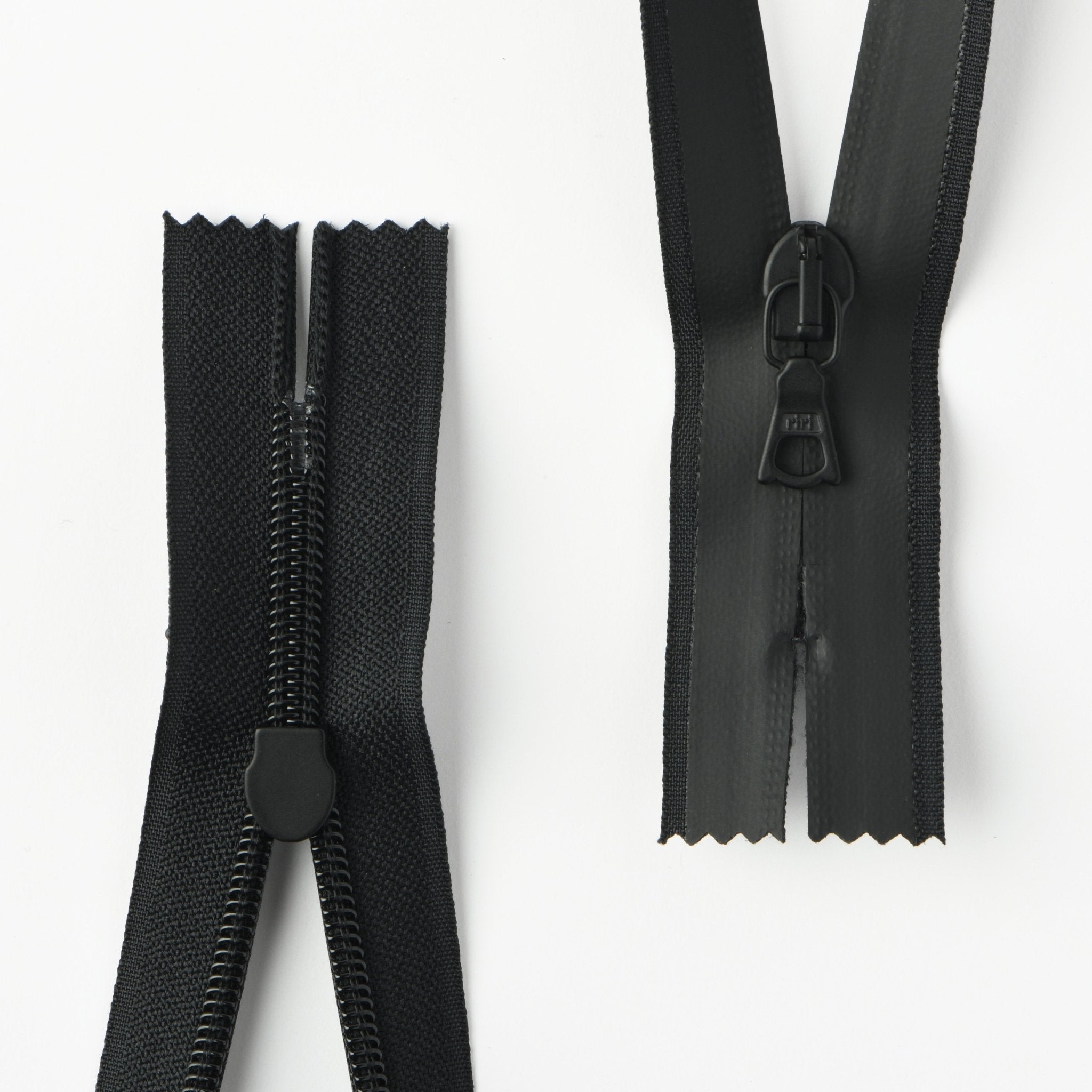 RIRI 25cm Black Chunky Zipper - Professional Grade