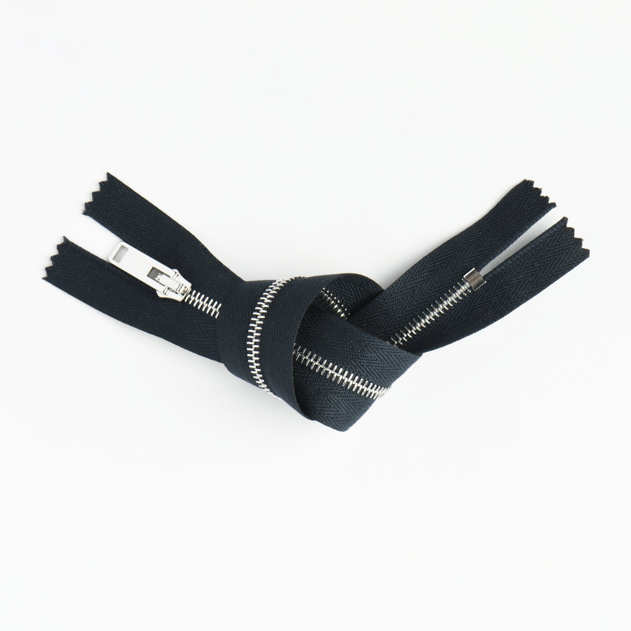 RIRI silver metal, M4, 3T, 24cm closed end zip - Galedi Pins