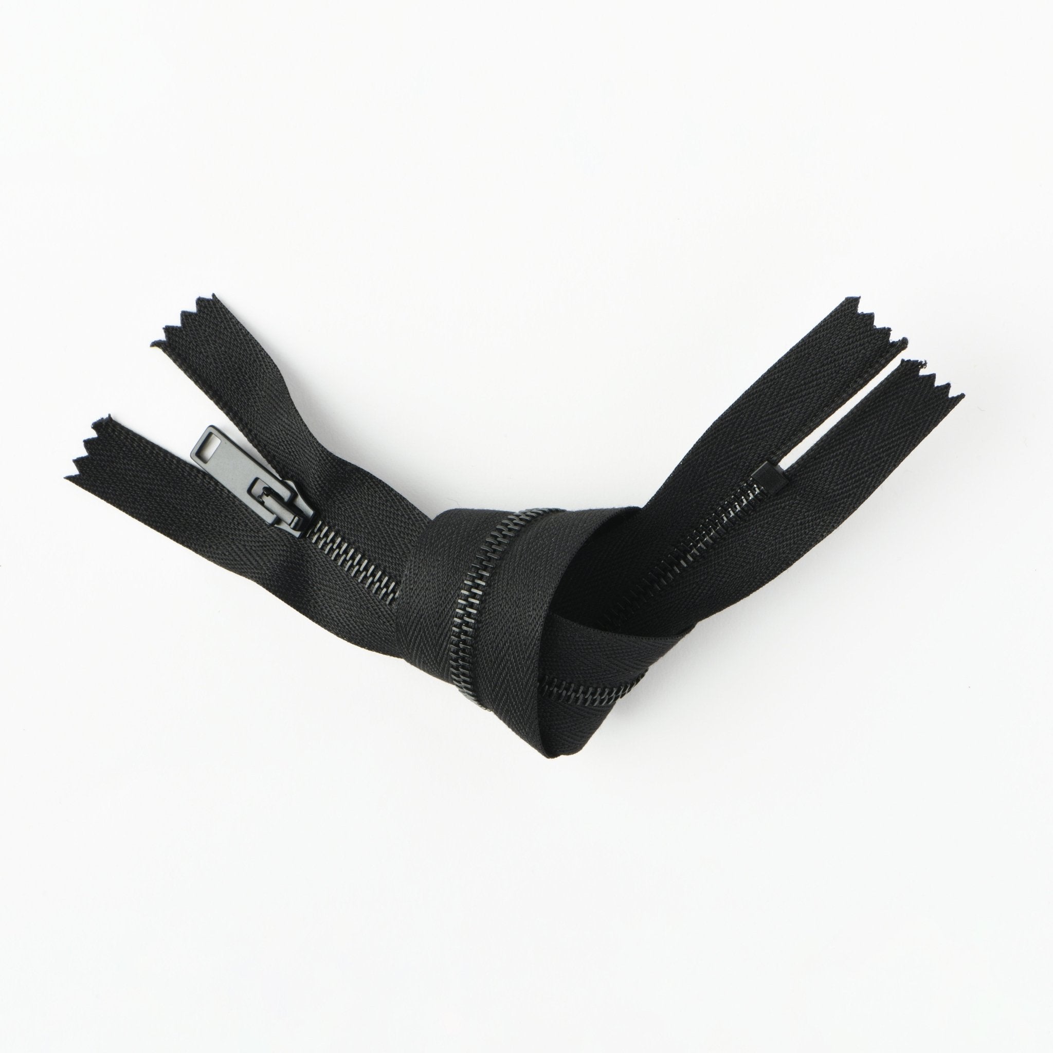 RIRI Black Metal Zip, 24cm, ME4, 3T - Galedi Pins