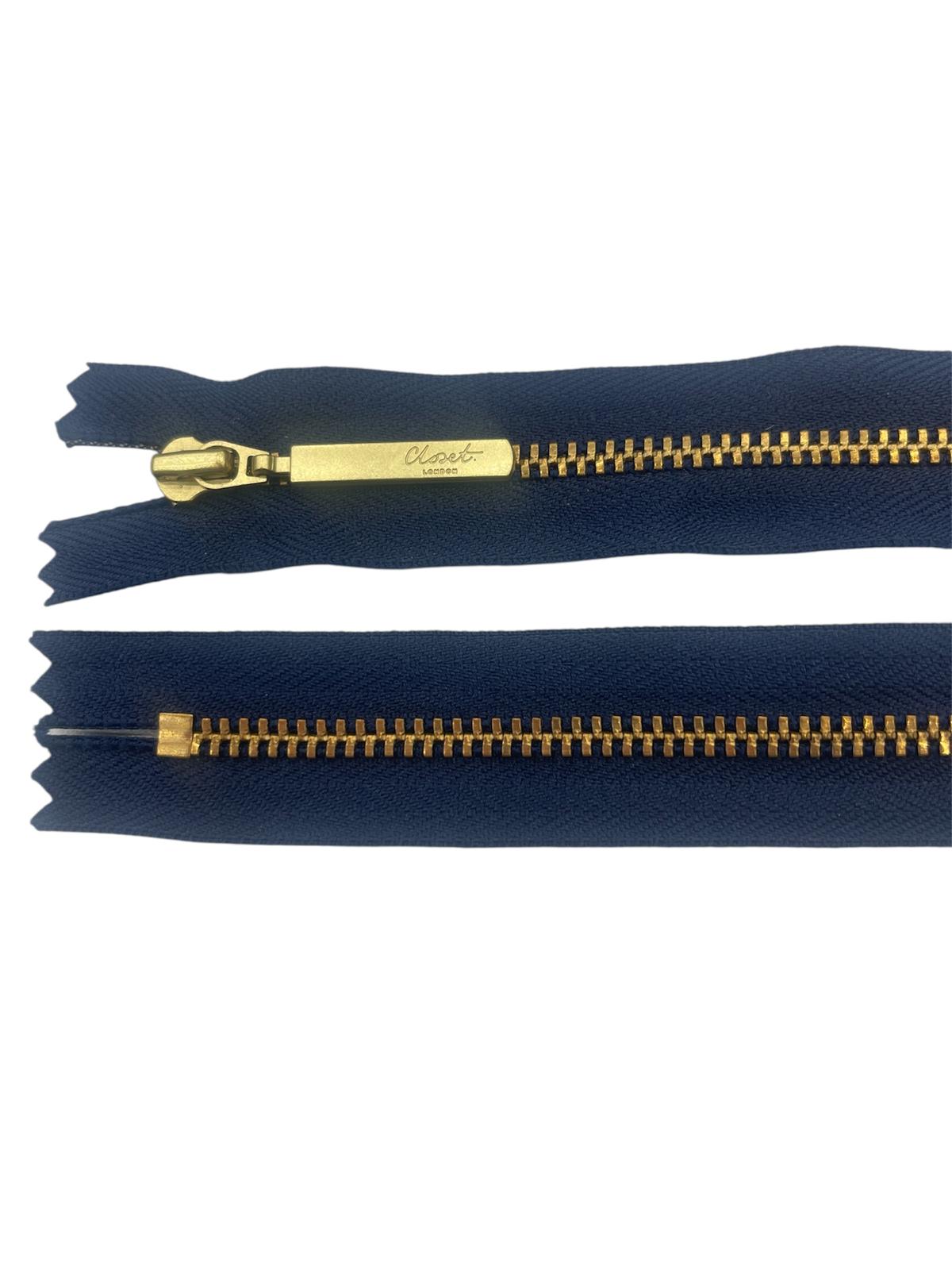 YKK Size 3 Closed End Gold Metal Zip | 55cm