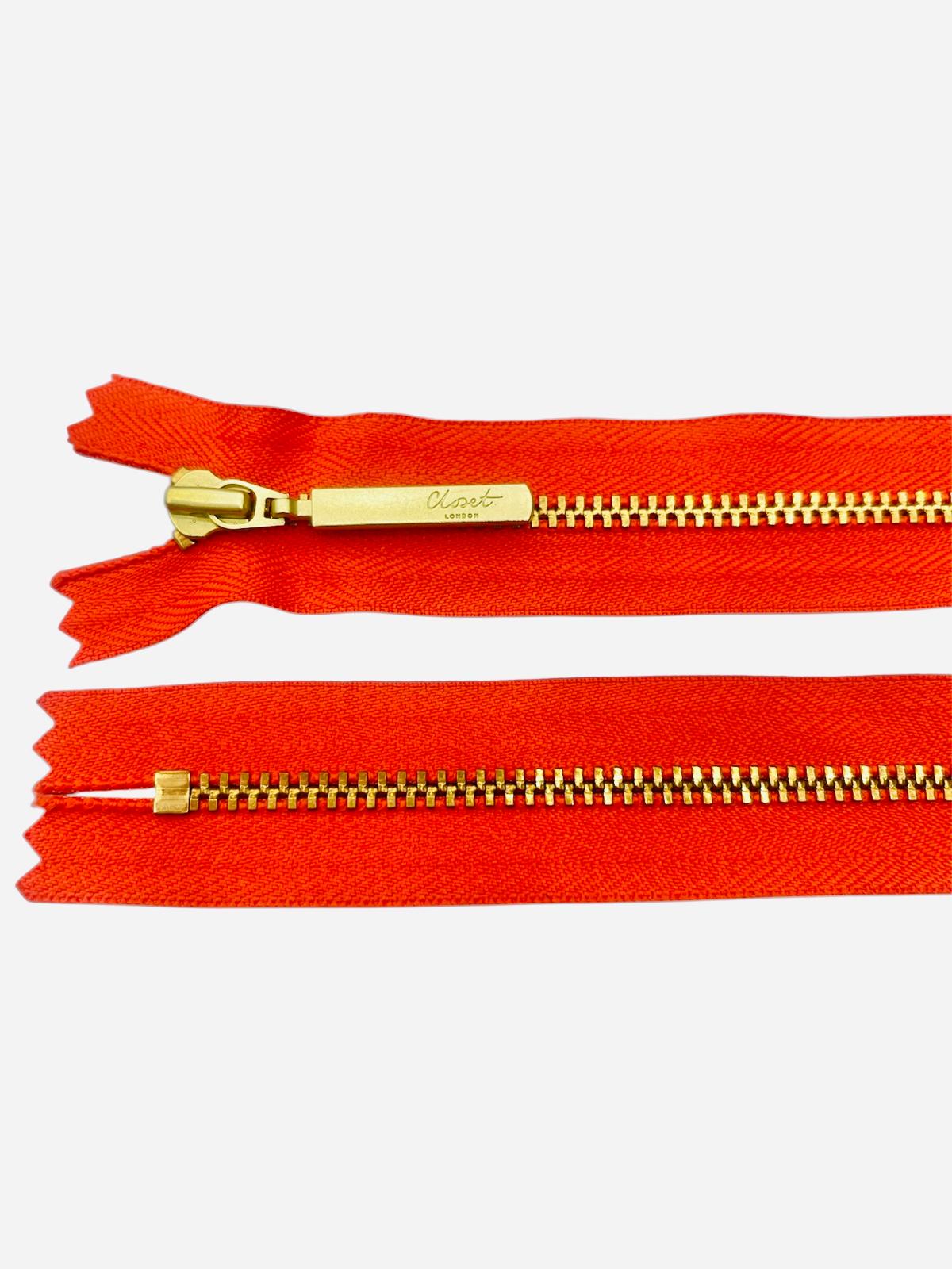 YKK Size 3 Closed End Gold Metal Zip | 55cm