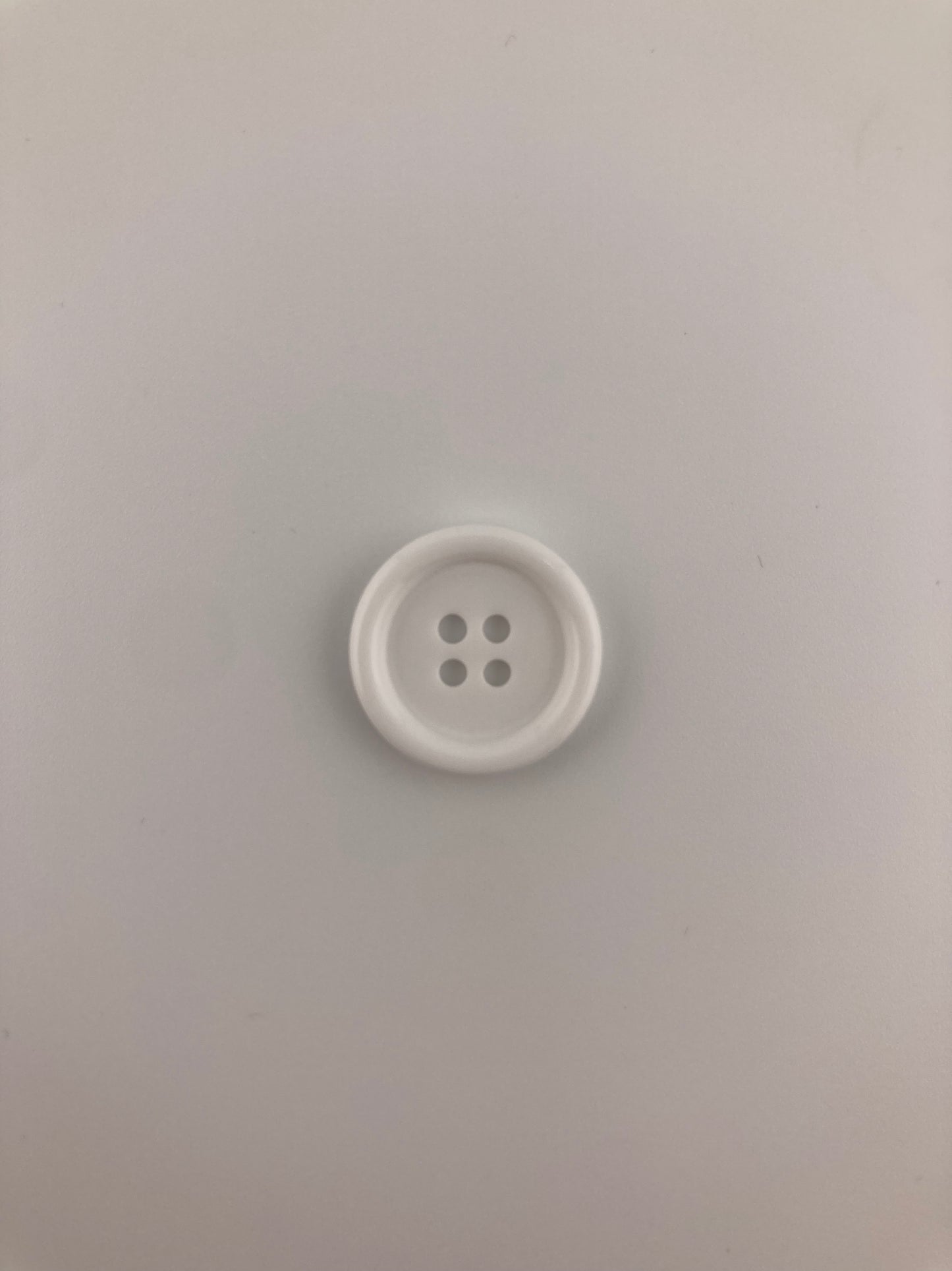 White Button, 20mm, 4-holes