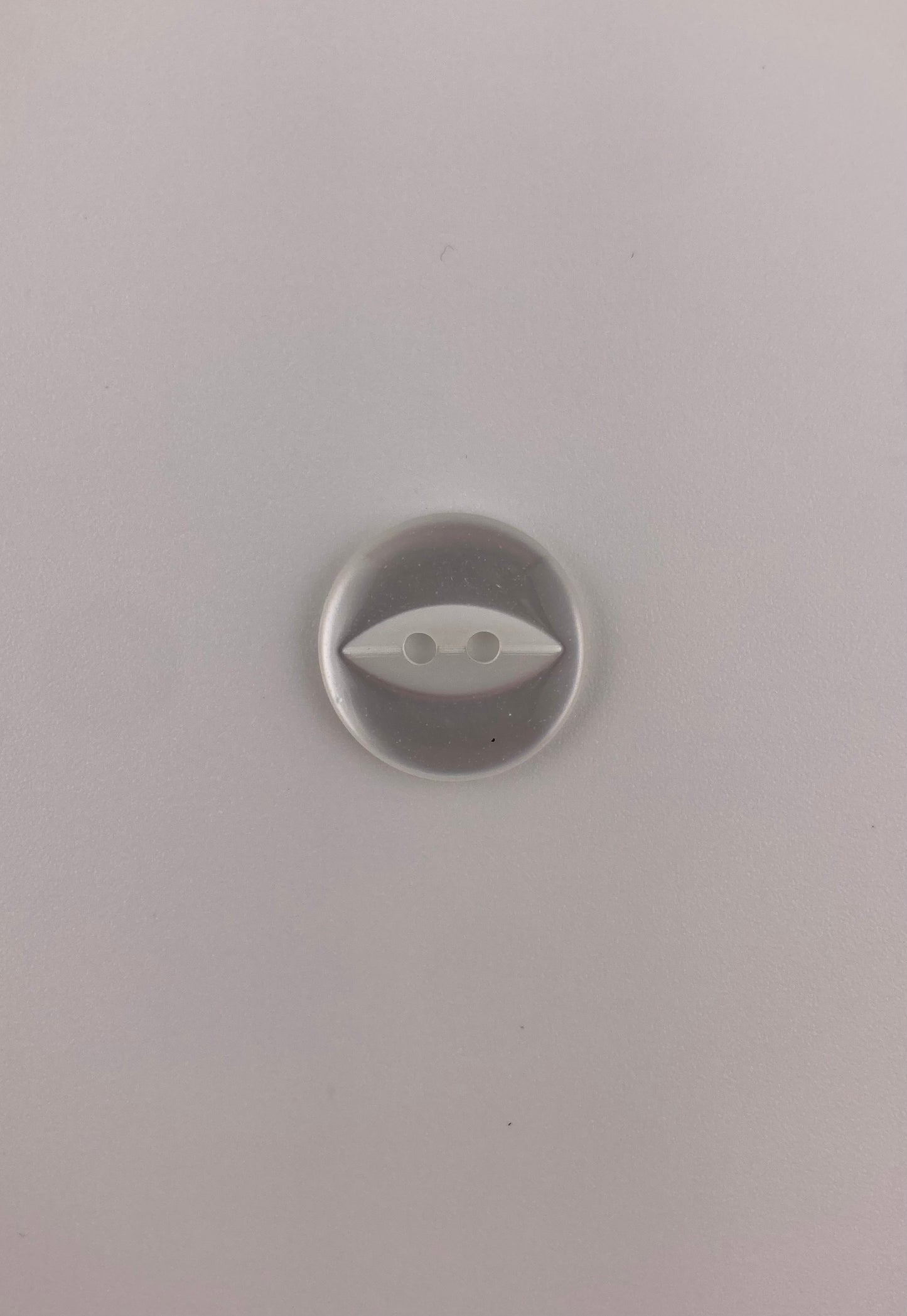 Pearlescent Button, 17mm, 2-holes