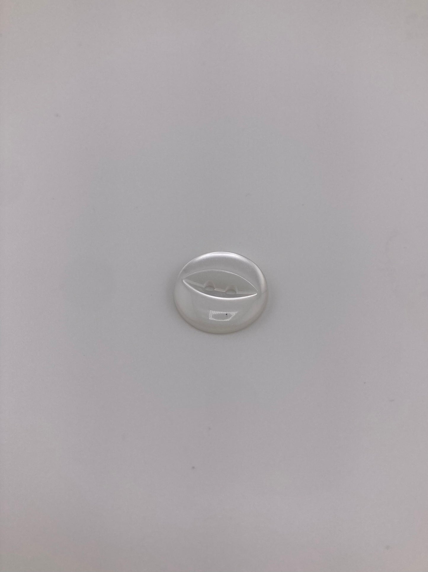 Pearlescent Button, 17mm, 2-holes