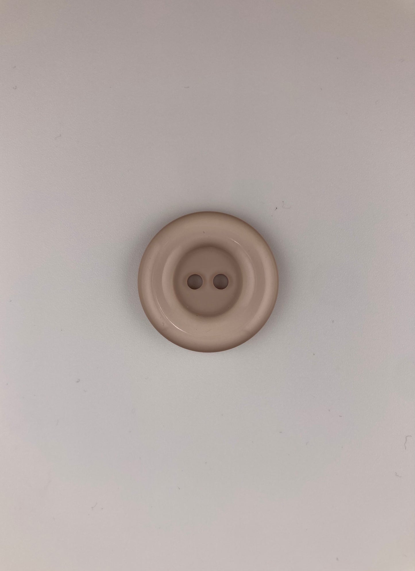 Pink Beige Button, 28mm, 2-holes