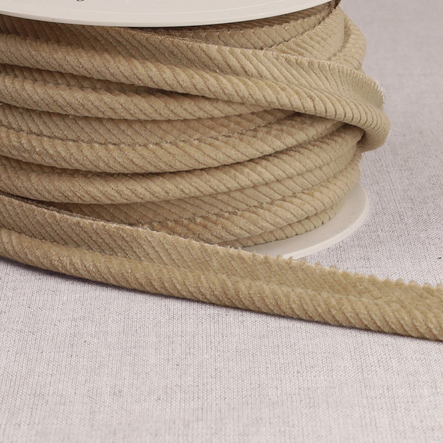 Stephanoise Ribbed Velvet Piping Trim – 15mm Cotton Cord by the Metre