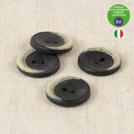 Stephanoise 2 Hole Moon Button, 20mm