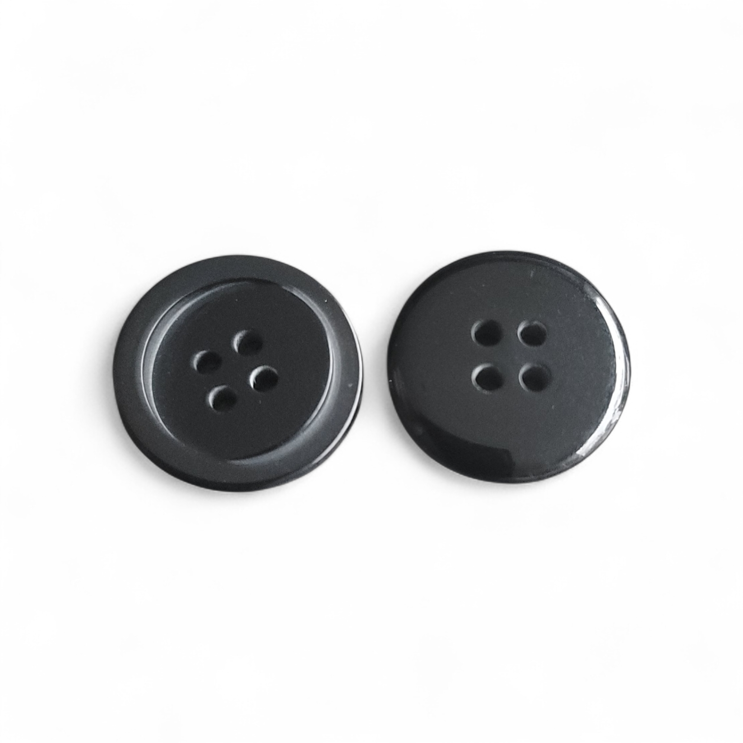 4 Hole Polyester Button, 20mm 3D